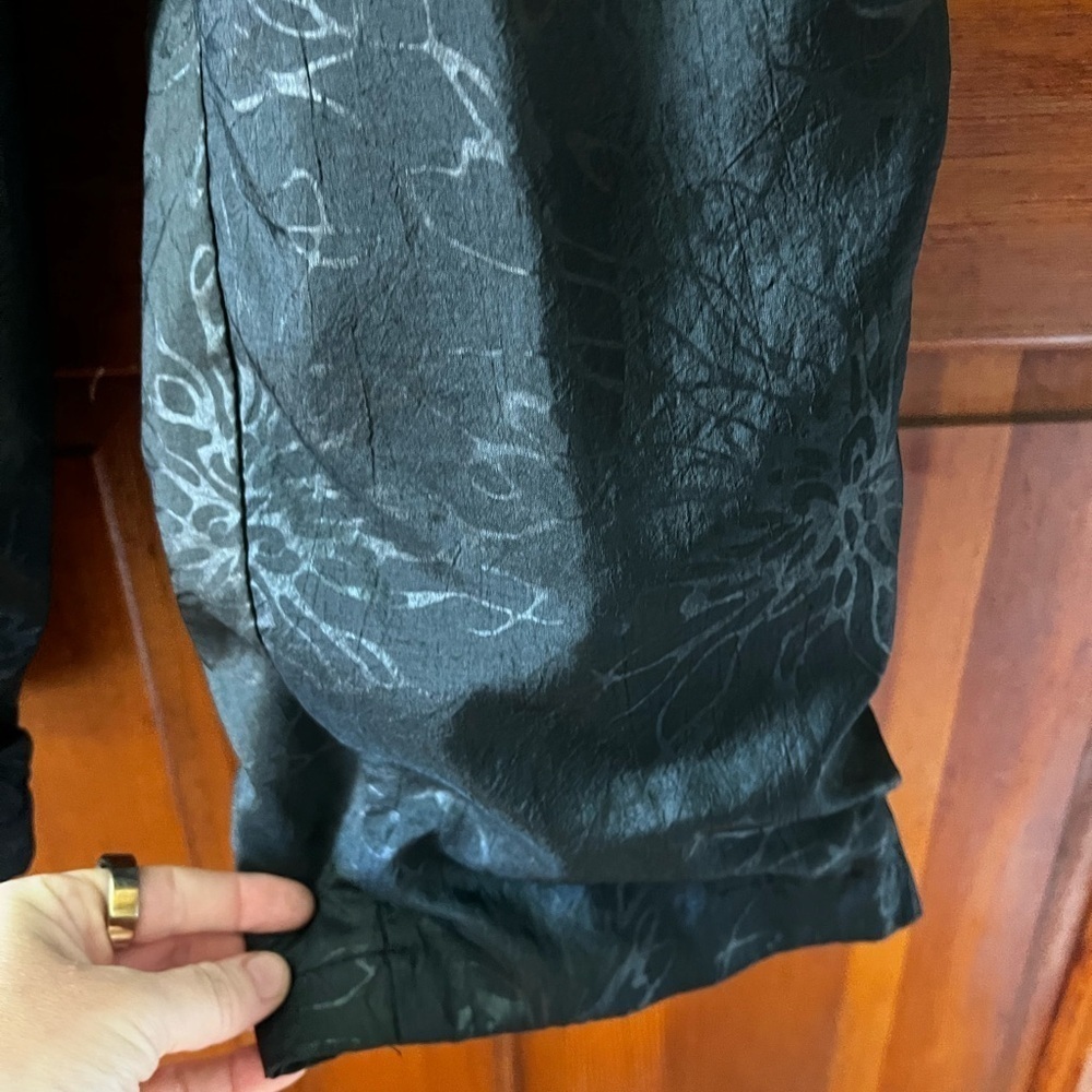 Vintage Black Satin Jogger Pants Floral Pattern, Elastic Waist, 80s 90s Size L - Picture 4 of 7